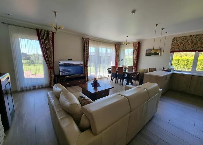 800 M To Sea - Kunigiskiai * Palanga